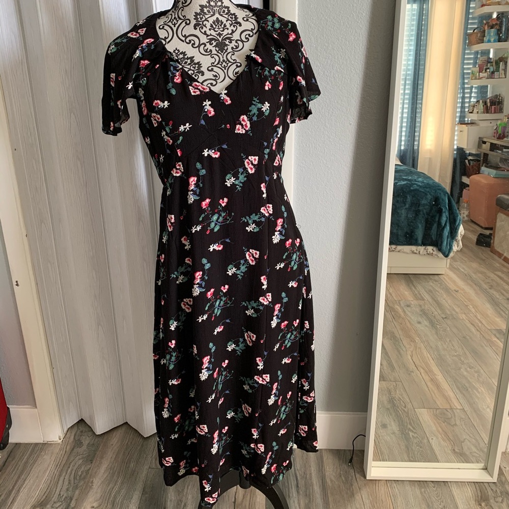 Black floral maxi